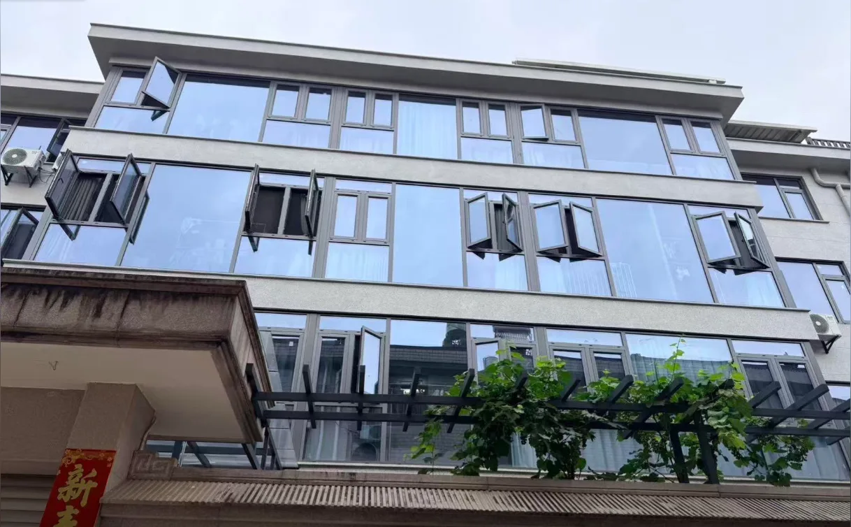 自建房4层落地玻璃全景 多层观景户型